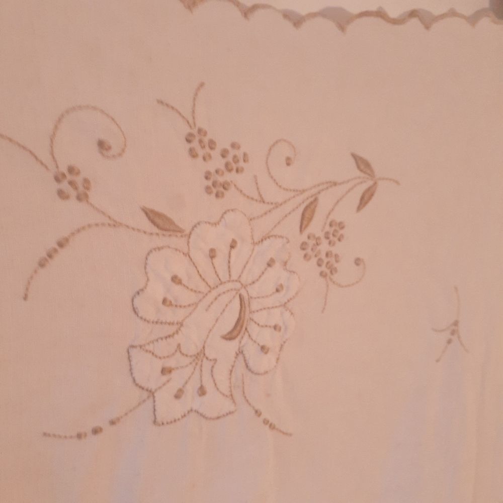 vintage linen table cloth Runner